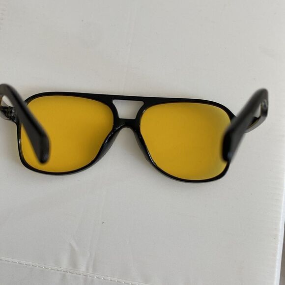 Black frame, yellow lens glasses one size fits all new with case - Picture 2 of 5